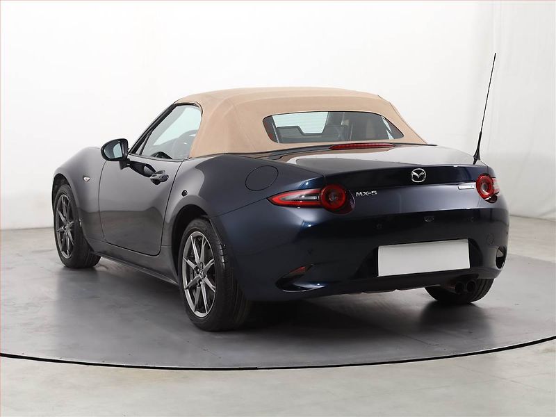 Mazda MX-5 (2024) 1.5 Skyactiv G - fotka 24 z 28