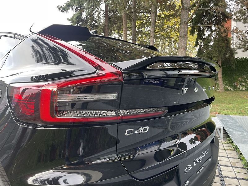 Volvo C40 Recharge Twin motor 82kWh - fotka 10 z 38