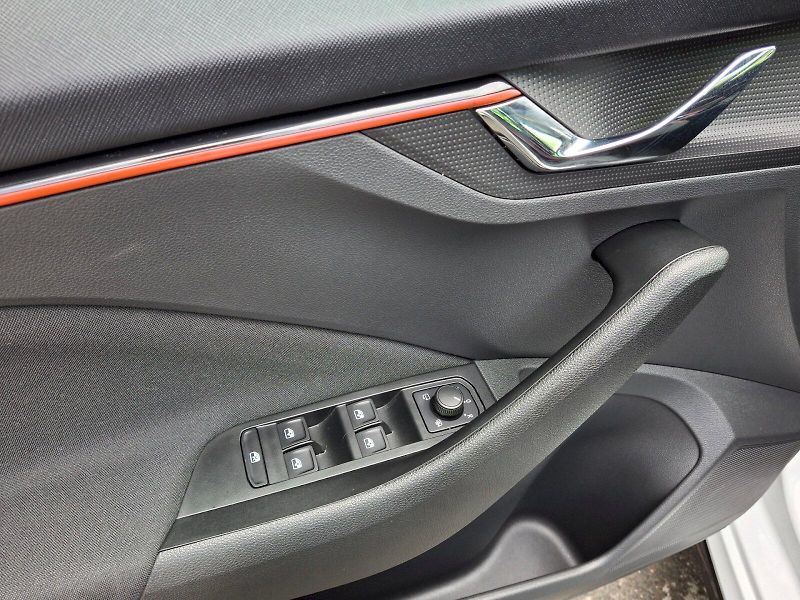 Škoda Kamiq (2023) Monte Carlo DSG 1,5TSi 110kW - fotka 15 z 35