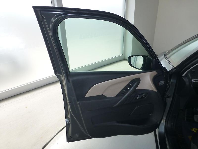 Citroën C4 Picasso (2016) 1.6HDI-88KW*PARK.S**NAVIG**ALU - fotka 9 z 26