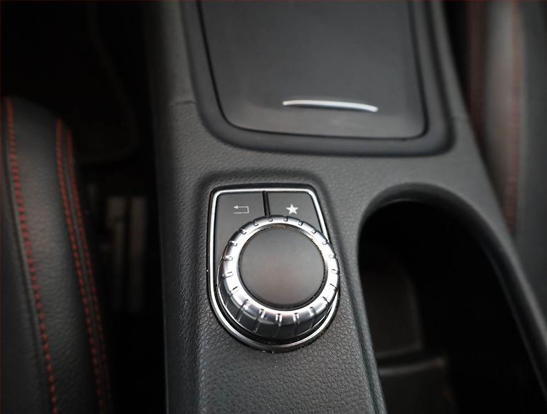 Mercedes-Benz CLA (2016) AMG Paket 220 CDI, Automat - fotka 18 z 19
