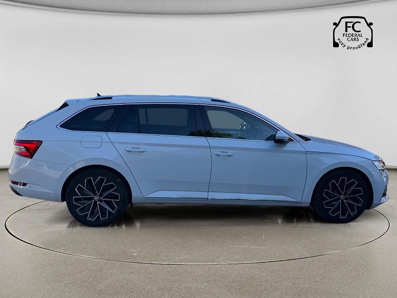 Škoda Superb 2.0 TDI 110kW L&K Combi DSG - fotka 6 z 38