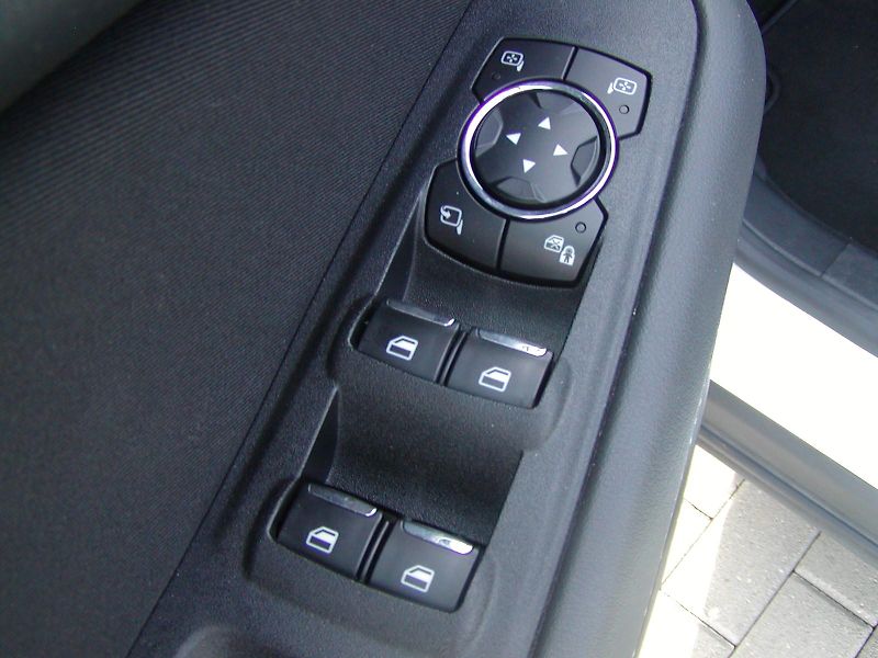 Ford Galaxy 2.0TDCi,7-MÍST, BUSINESS,NAVI  - fotka 17 z 51