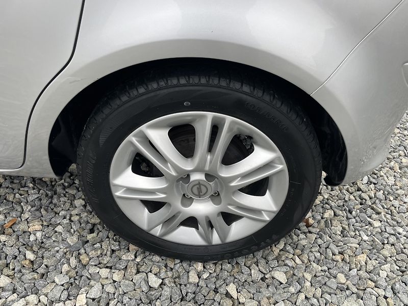 Opel Corsa 1.2i 80PS 141000KM KLIMA STK!! - fotka 35 z 169