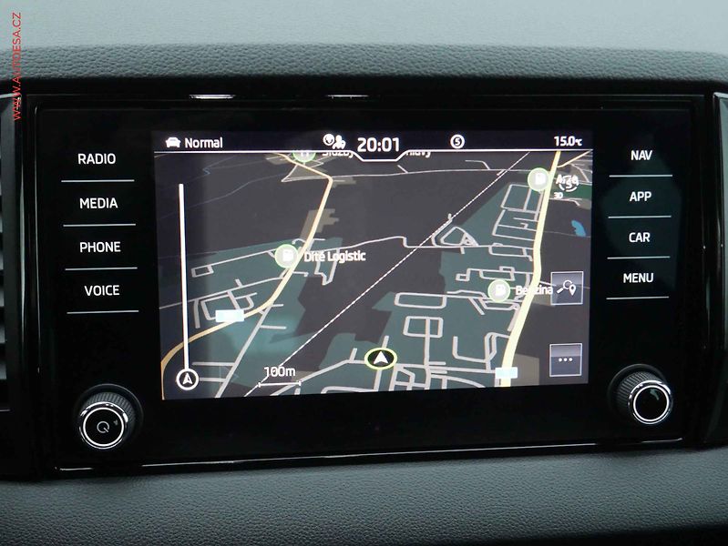 Škoda Karoq (2022) 1.5 TSi, ČR, AC, TZ, navi - fotka 13 z 20
