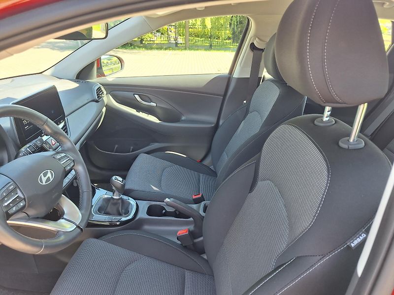 Hyundai i30 (2024) Kombi 1.0 T-GDI Comfort 2024 - fotka 12 z 19