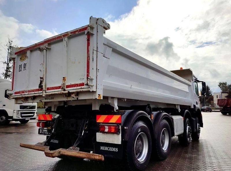 Mercedes-Benz (2017) Arocs 3243 8x4 Bordmatik EURO  - fotka 6 z 12