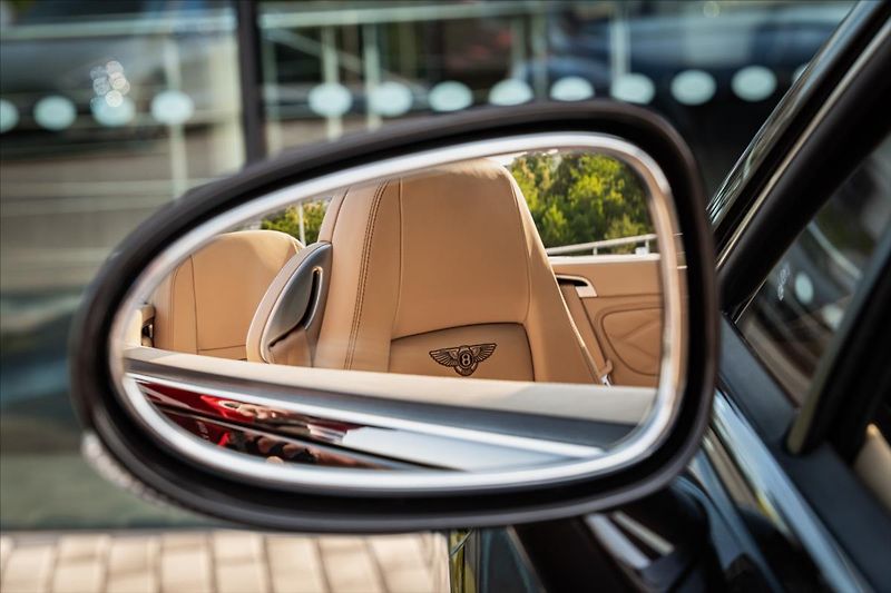 Bentley Continental GTC 6,0 W12 Mulliner 1.ČR DPH - fotka 29 z 32