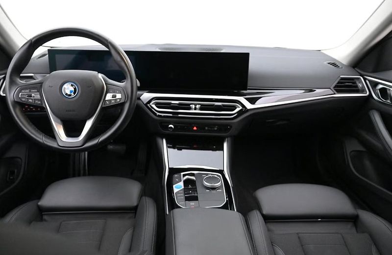 BMW i4 eDrive40 GC SoH 96% Tažné Kam - fotka 5 z 26