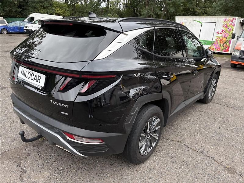 Hyundai Tucson 1.6 T-GDi HEV 48V Hybrid 4x4 - fotka 6 z 25
