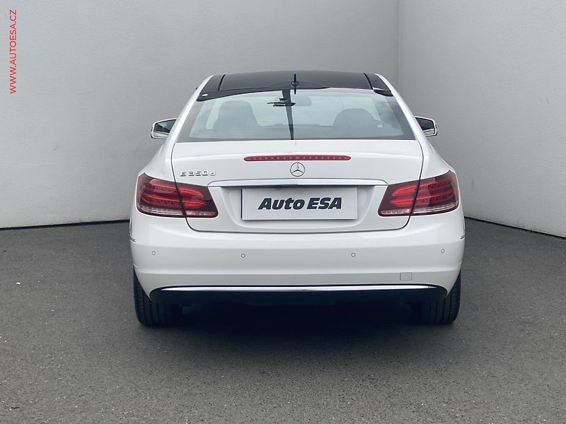 Mercedes-Benz Třídy E (2016) 3.0 d E 350 d, 1.maj,ČR - fotka 5 z 21