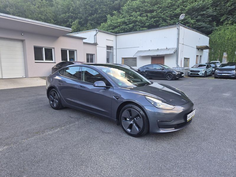 Tesla Model 3 LONG RANGE DUAL MOTOR 91,4% - fotka 3 z 49