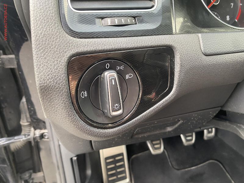 Volkswagen Golf (2014) 2.0 TSi, GTi, bixen, +ALU - fotka 15 z 19