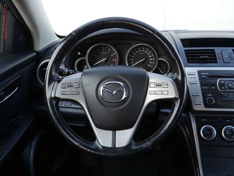 Mazda 6 (2009) 2.0 i, Xenon, AC - fotka 13 z 15
