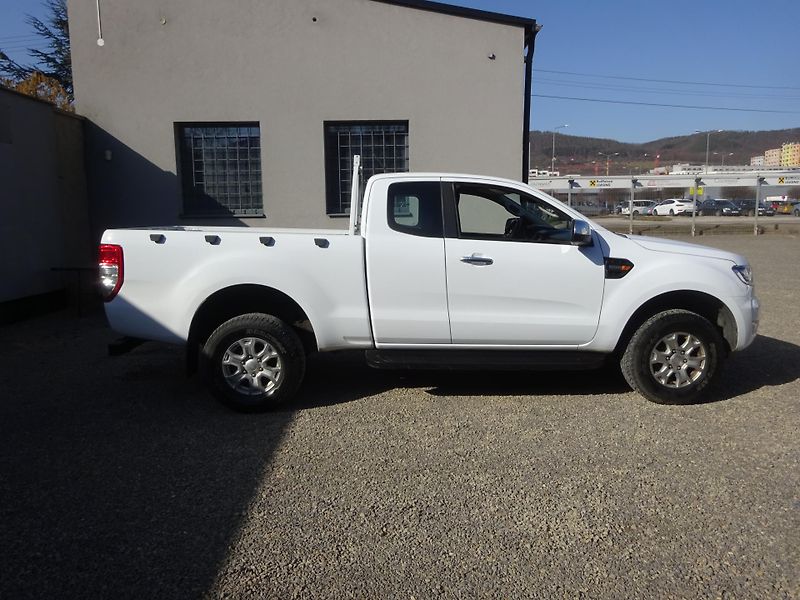 Ford Ranger XLT - fotka 8 z 35
