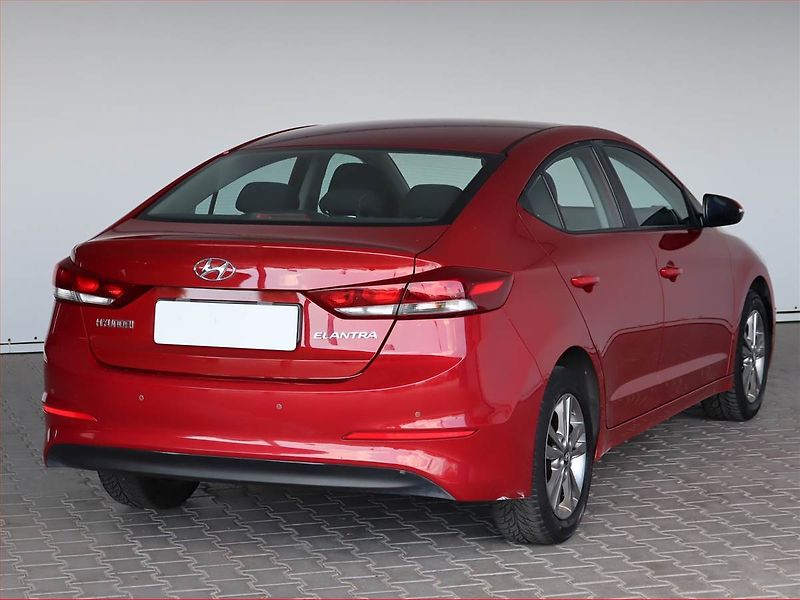 Hyundai Elantra (2017) 1.6 CVVT, Serv.kniha, Tempomat - fotka 5 z 19