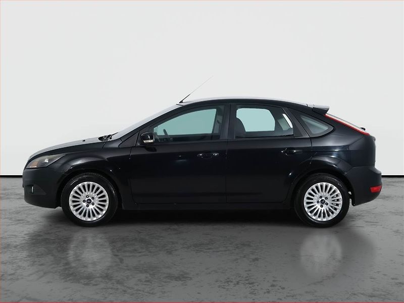 Ford Focus (2009) 1.6 i, rezervace - fotka 3 z 16