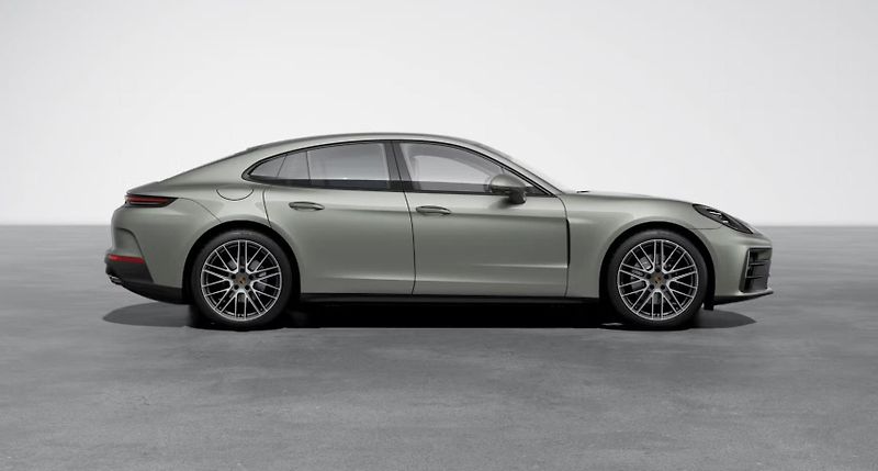 Porsche Panamera (2026) 4 - fotka 5 z 10