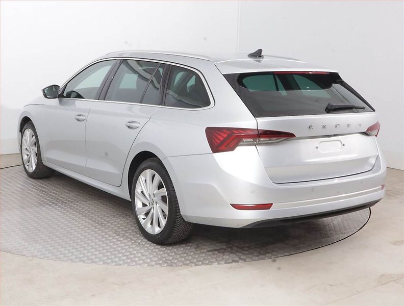 Škoda Octavia (2023) 2.0 TDI - fotka 4 z 16