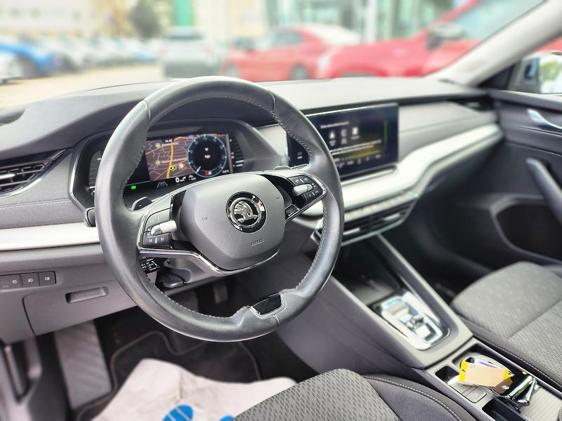 Škoda Octavia Style 2.0 TDI 110kW DSG Combi - fotka 11 z 27