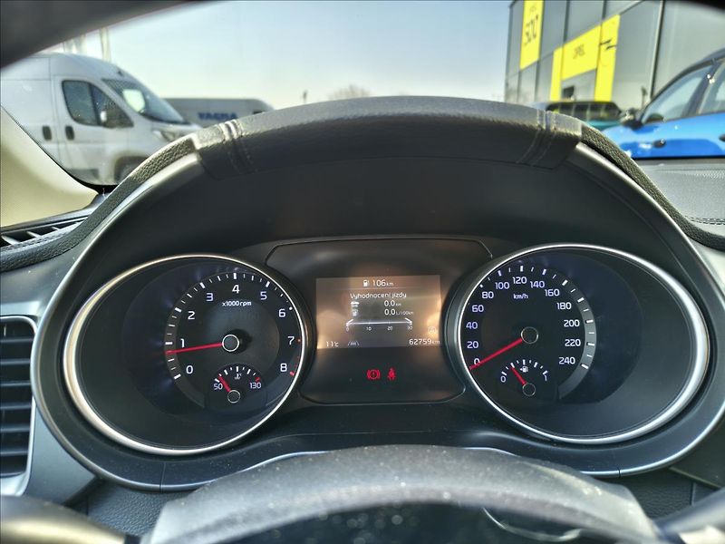 Kia Ceed 1,5 T-GDi 118kw  TOP - fotka 7 z 14
