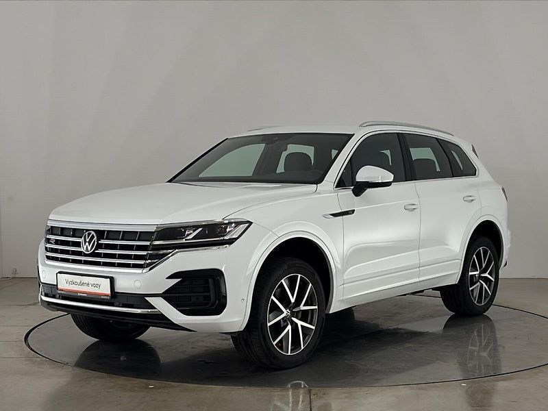 Volkswagen Touareg R-Line - fotka 1 z 30