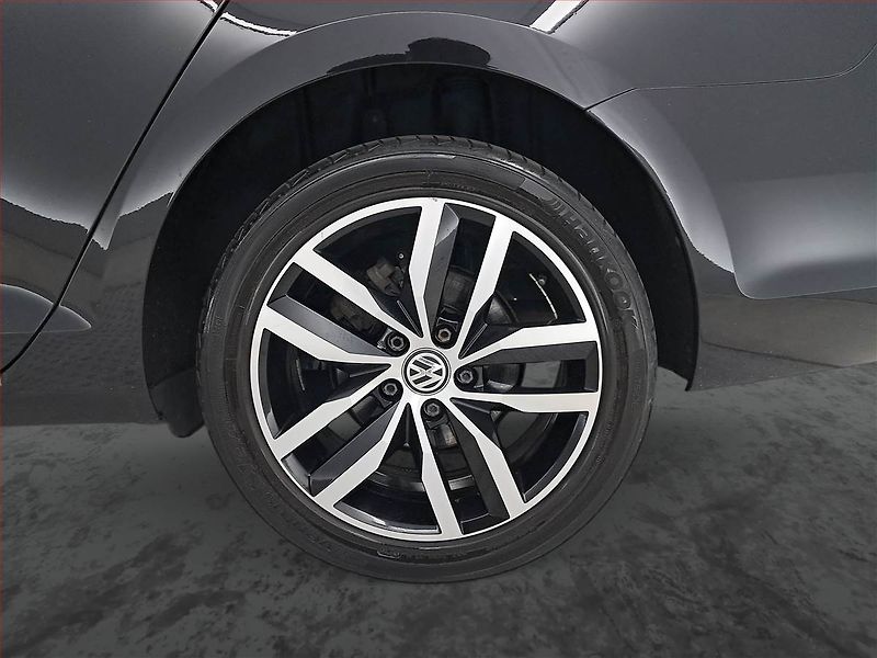 Volkswagen Golf (2019) 1.6 TDI, Kůže, Tempomat - fotka 14 z 18