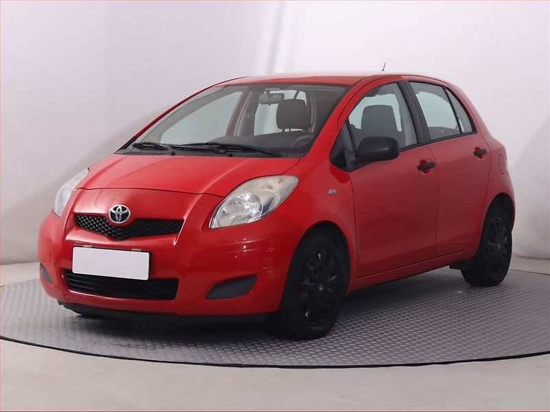 Toyota Yaris (2009) 1.33 Dual VVT-i, Serv.kniha - fotka 2 z 15