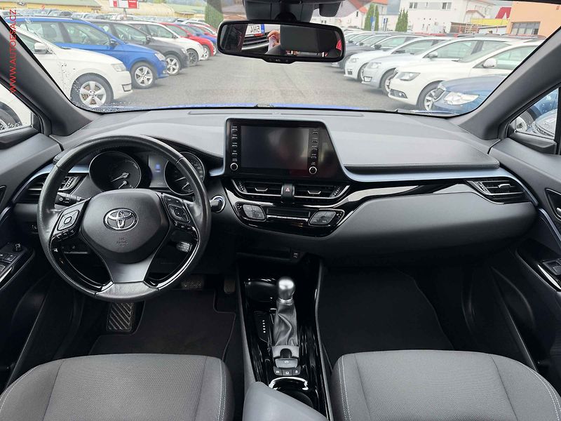 Toyota C-HR (2020) 1.8VVT-i Hybrid, 1.maj,ČR - fotka 8 z 17