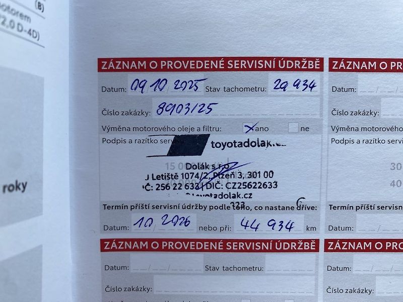 Toyota Corolla 2.0HEV, ČR, GR Sport, DPH - fotka 29 z 29