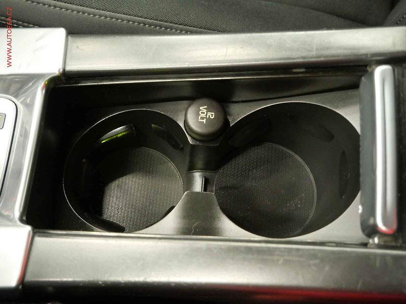 Volvo S60 (2011) 2.0d, servis.kniha, AT - fotka 19 z 21