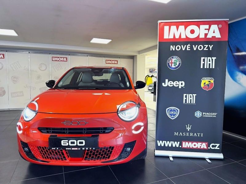 Fiat 600 (2026) 1.2 Turbo 100k MT6 Icon *o2* - fotka 2 z 19