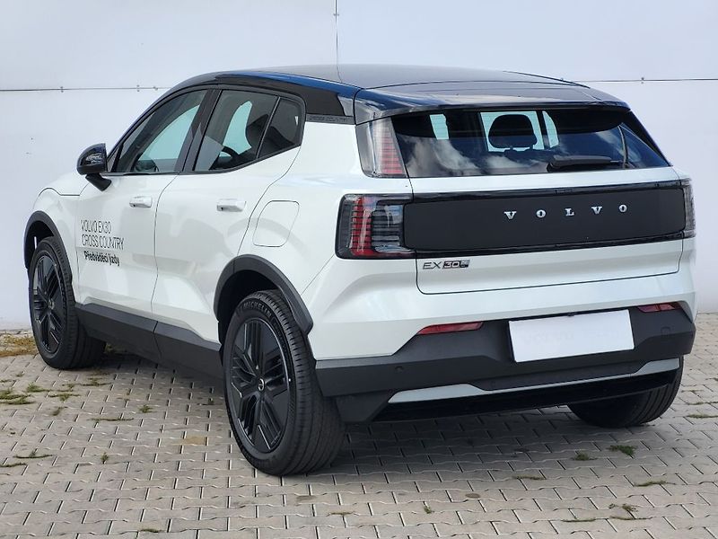 Volvo EX30 CROSS COUNTRY PLUS P8 AWD Elec - fotka 9 z 35