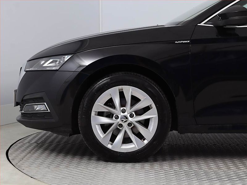 Škoda Octavia (2024) 2.0 TDI - fotka 13 z 19
