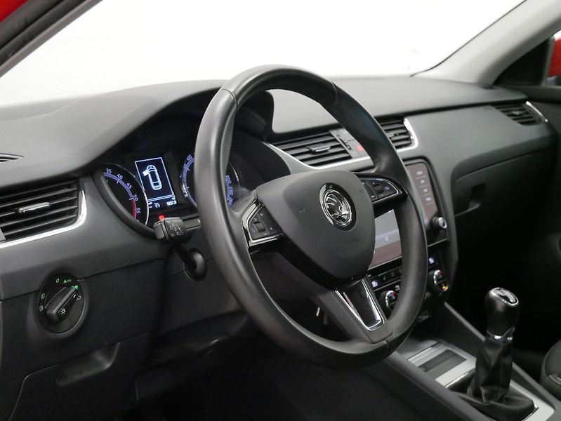 Škoda Octavia - fotka 14 z 28