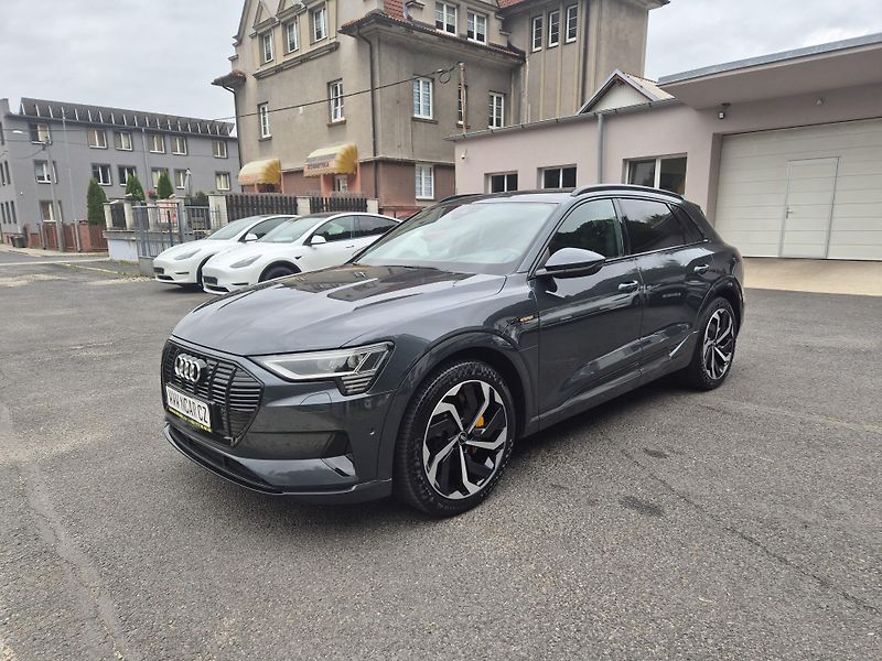 Audi e-tron 55 QUATTRO 300kw 21ALU - fotka 2 z 48