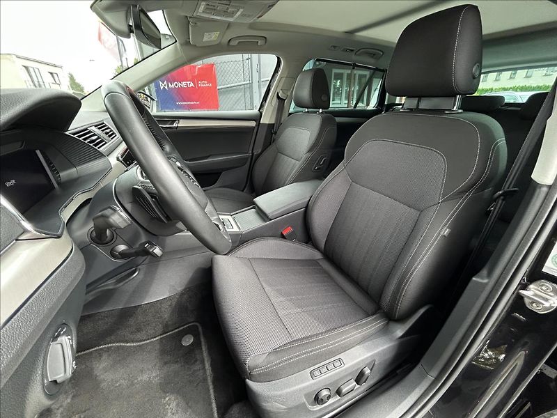 Škoda Superb 2,0 TDi DPH  360° Travel Asist - fotka 15 z 50