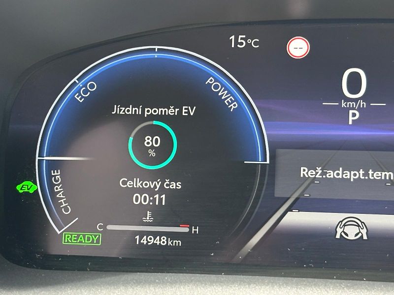 Toyota Corolla 1.8 HSD e-CVT GR Sport - fotka 15 z 28