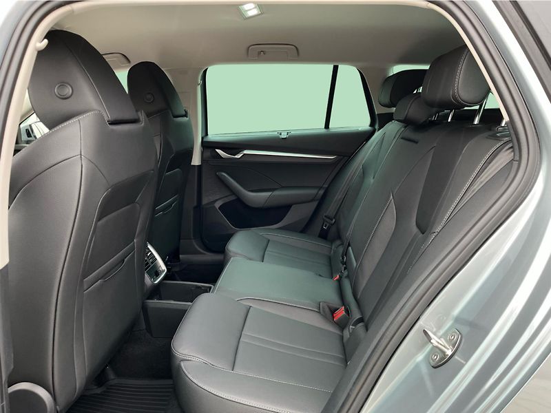 Škoda Octavia 1,5TSI m-HEV 110kW EXCLUSIVE S - fotka 12 z 29