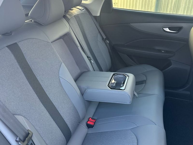 MG MGS5 EV (2025) Exclusive 64kWh - fotka 7 z 22