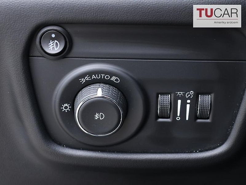 Jeep Grand Cherokee (2022) Summit Reserve 5.7 V8 HEMI  - fotka 24 z 41