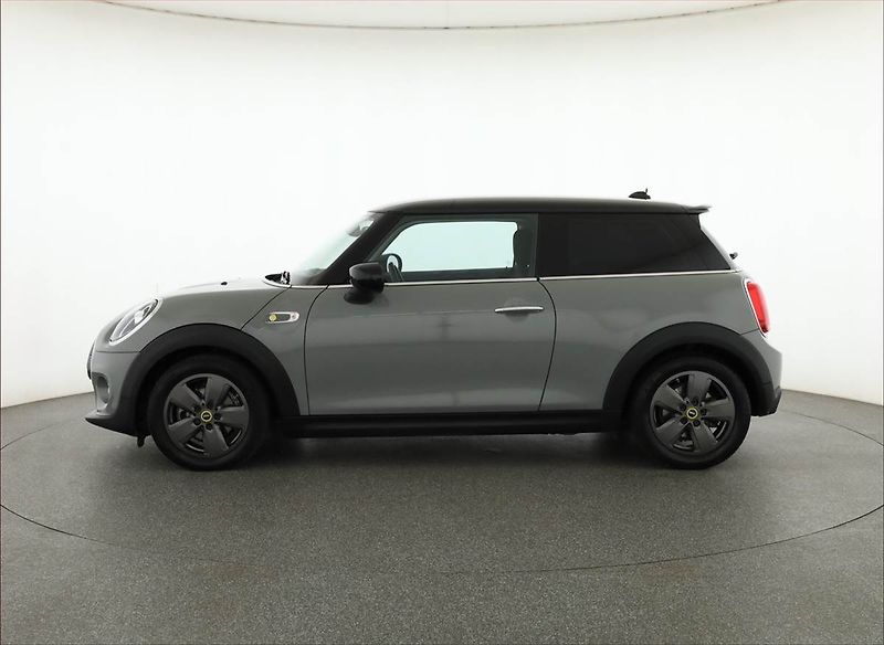 Mini Ostatní (2021) Cooper SE 32 kWh, SoH 94% - fotka 3 z 20