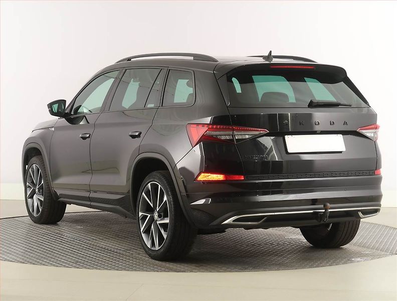 Škoda Kodiaq (2022) Sportline 1.5 TSI, digi klima - fotka 4 z 27
