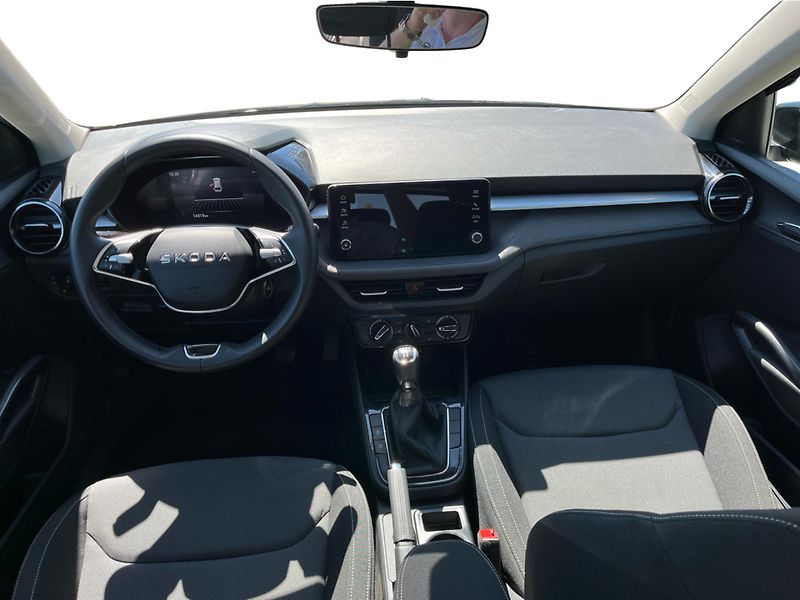 Škoda Fabia 1.0 MPi 59 kW SELECTION - fotka 5 z 27