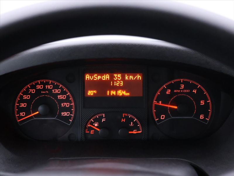 Opel Movano 2,2 CDTi  CZ Klima Tempomat DP - fotka 14 z 26