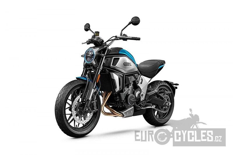 CFMOTO 700 CL-X Heritage (2026) - fotka 2 z 10