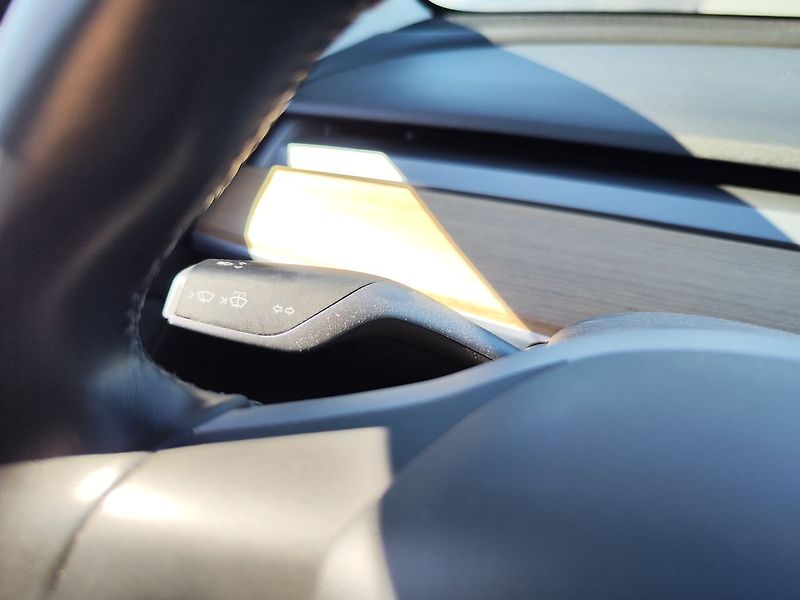 Tesla Model 3 EV/366kW Long Range Dual M. - fotka 23 z 28