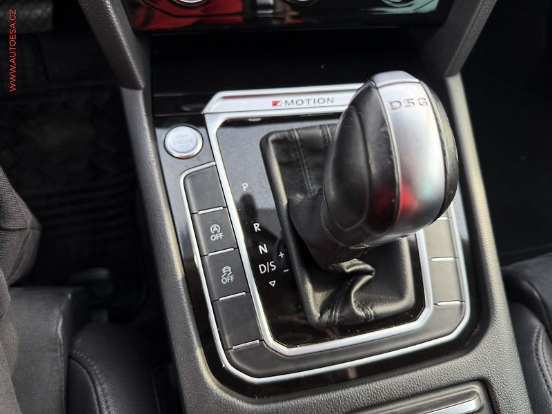 Volkswagen Passat (2016) 2.0 TDi, ČR, Highline, DSG - fotka 18 z 20