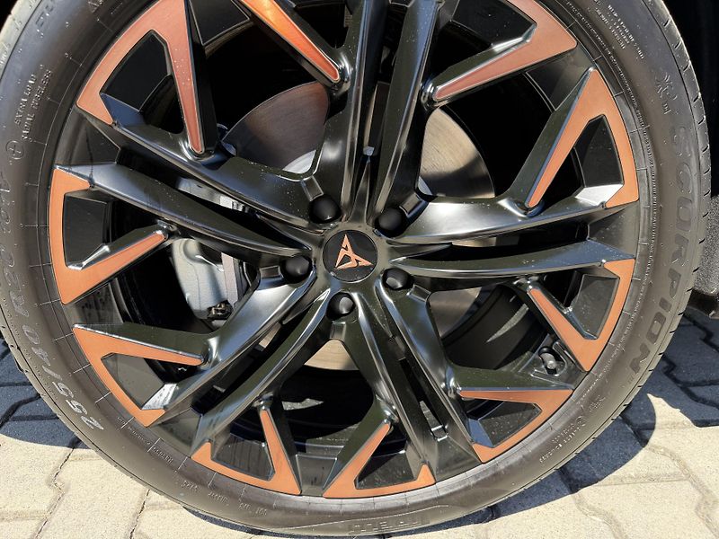 Cupra Terramar (2026) 2.0TSI 150kW 4WD R20 NT DCC CZ - fotka 17 z 45