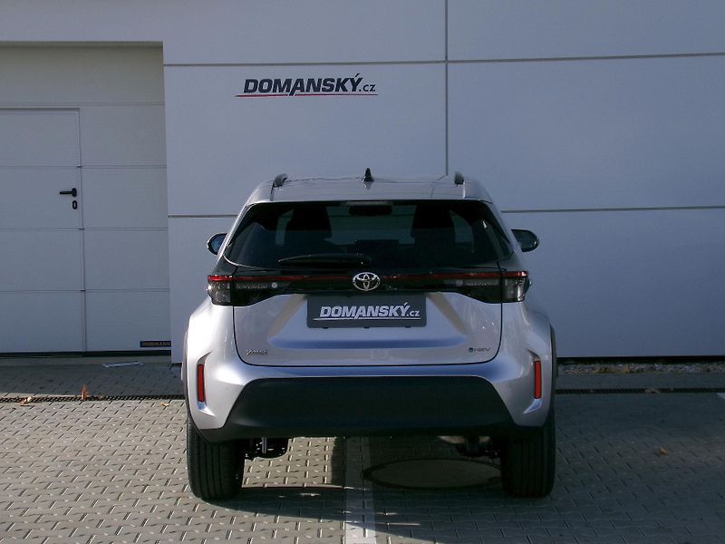 Toyota Yaris Cross (2025) Style 1,5 HEV AT - fotka 11 z 14